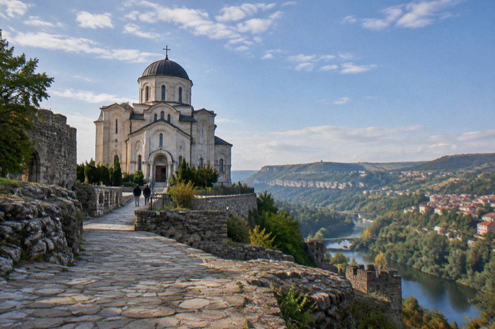 Entrance area of the Patriarchal Cathedral seen from the path on Tsarevets hill