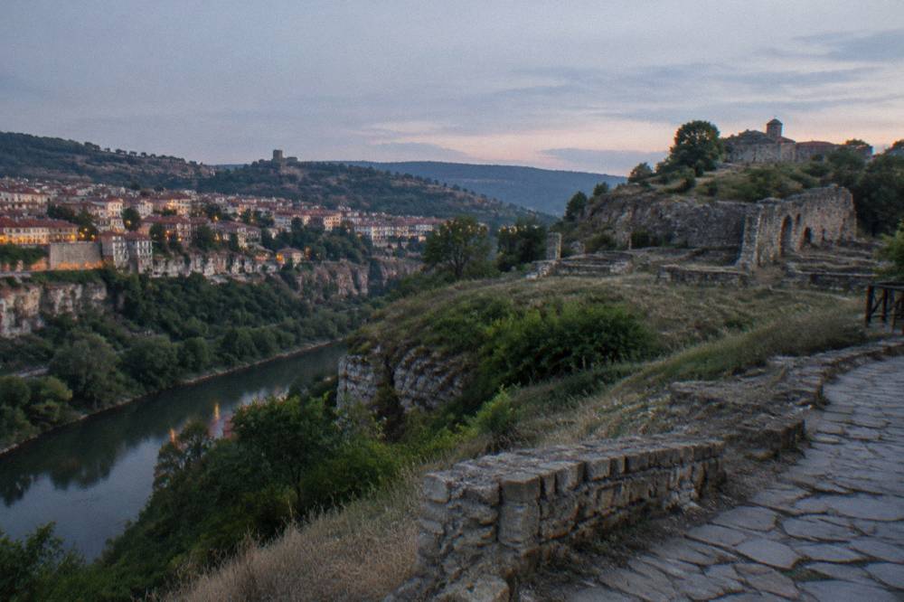 Entrance area of the Trapezitsa reserve with a ticket sign in Veliko Tarnovo